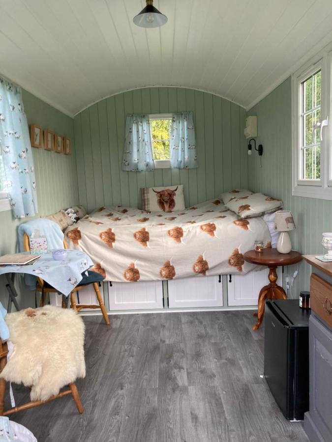 Bells Meadow Shepherds Hut Hotel King's Lynn Eksteriør billede