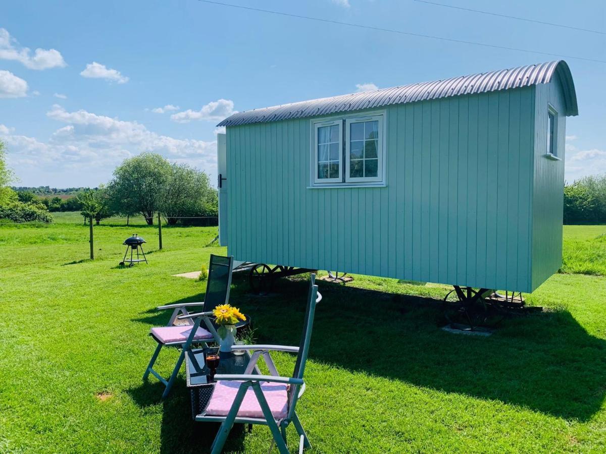 Bells Meadow Shepherds Hut Hotel King's Lynn Eksteriør billede