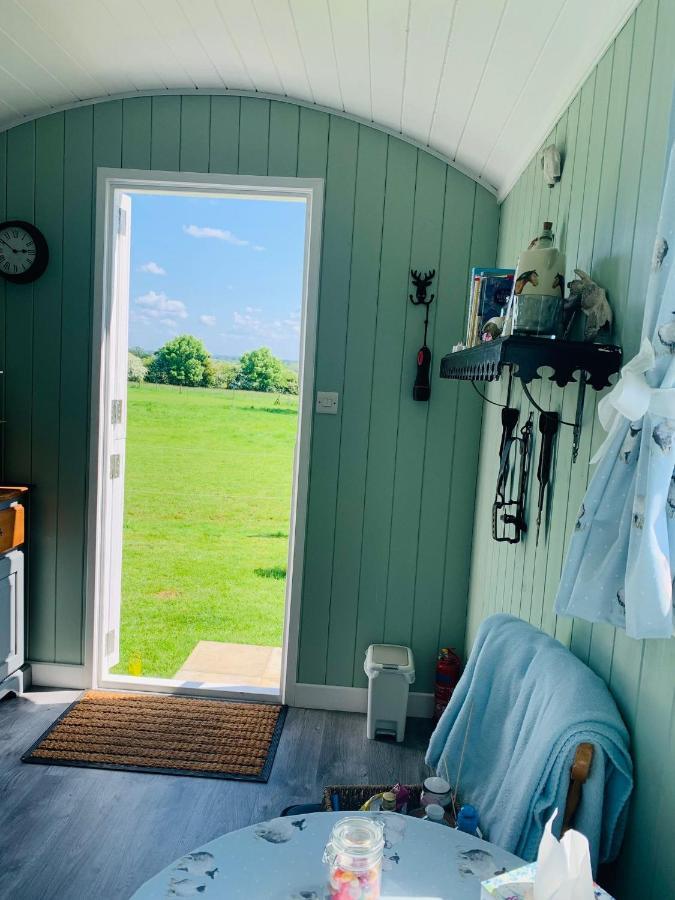 Bells Meadow Shepherds Hut Hotel King's Lynn Eksteriør billede