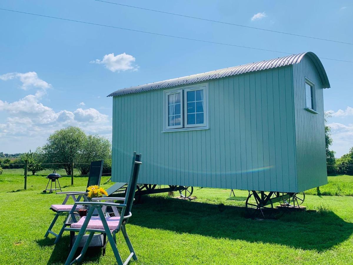 Bells Meadow Shepherds Hut Hotel King's Lynn Eksteriør billede